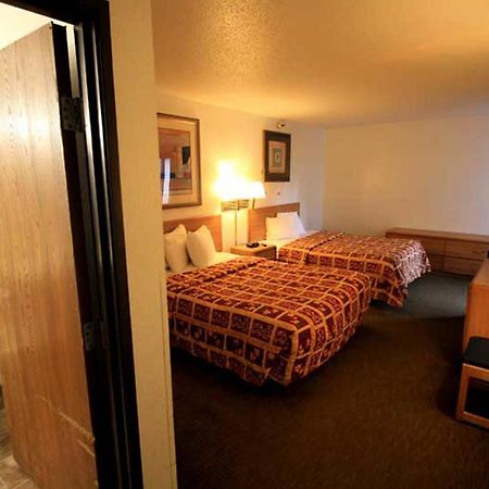 Norwood Inn And Suites - Minneapolis-St Paul Roseville Ngoại thất bức ảnh