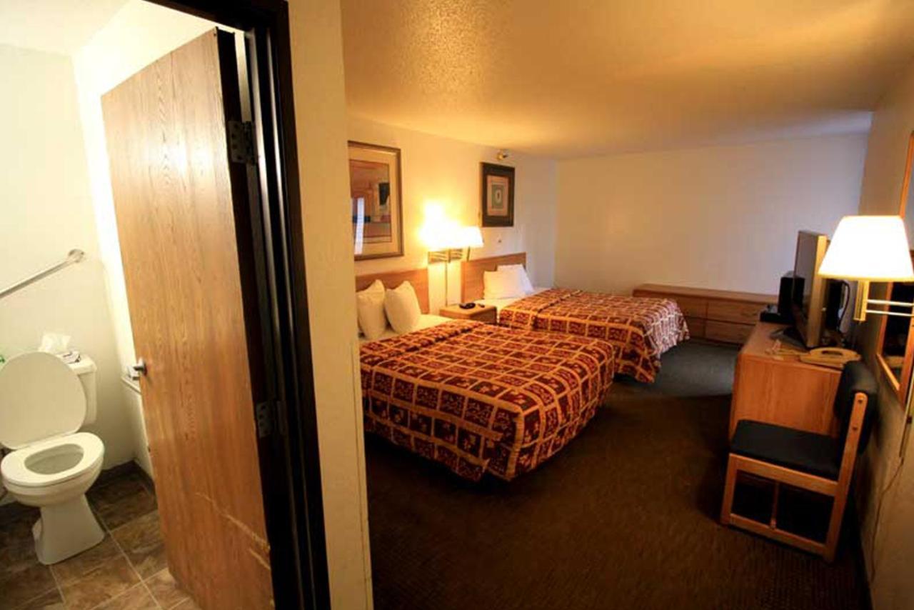 Norwood Inn And Suites - Minneapolis-St Paul Roseville Ngoại thất bức ảnh