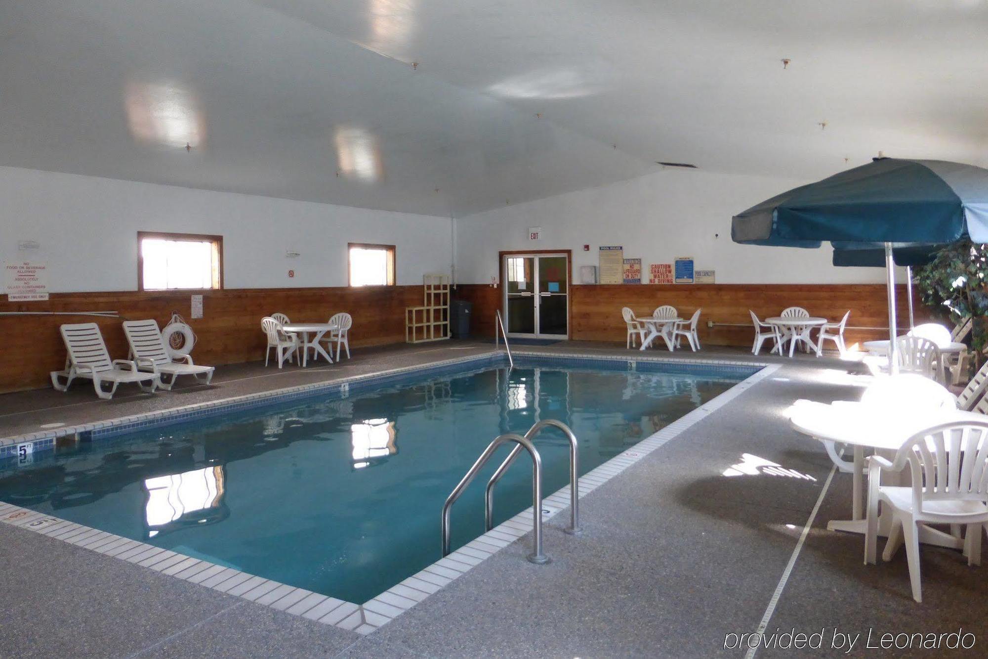 Norwood Inn And Suites - Minneapolis-St Paul Roseville Ngoại thất bức ảnh