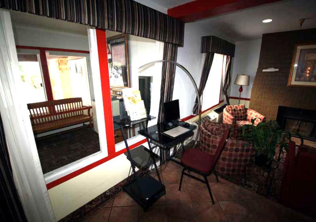 Norwood Inn And Suites - Minneapolis-St Paul Roseville Ngoại thất bức ảnh