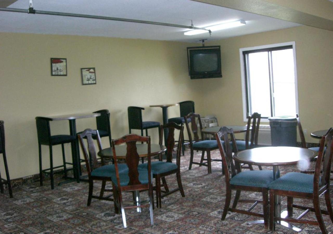Norwood Inn And Suites - Minneapolis-St Paul Roseville Ngoại thất bức ảnh