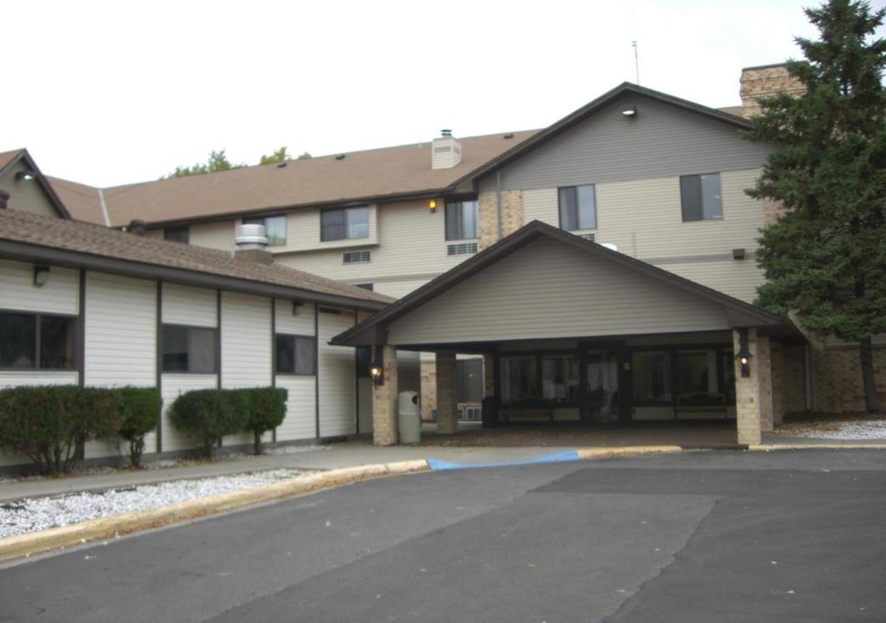 Norwood Inn And Suites - Minneapolis-St Paul Roseville Ngoại thất bức ảnh